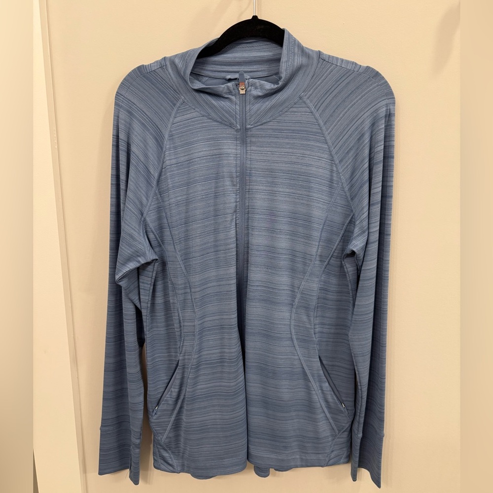 Athleta blue light weight full zip jacket with thumb holes and zip pockets